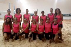 Le partecipanti al girone B del campionato femminile di beach tennis a Viserba