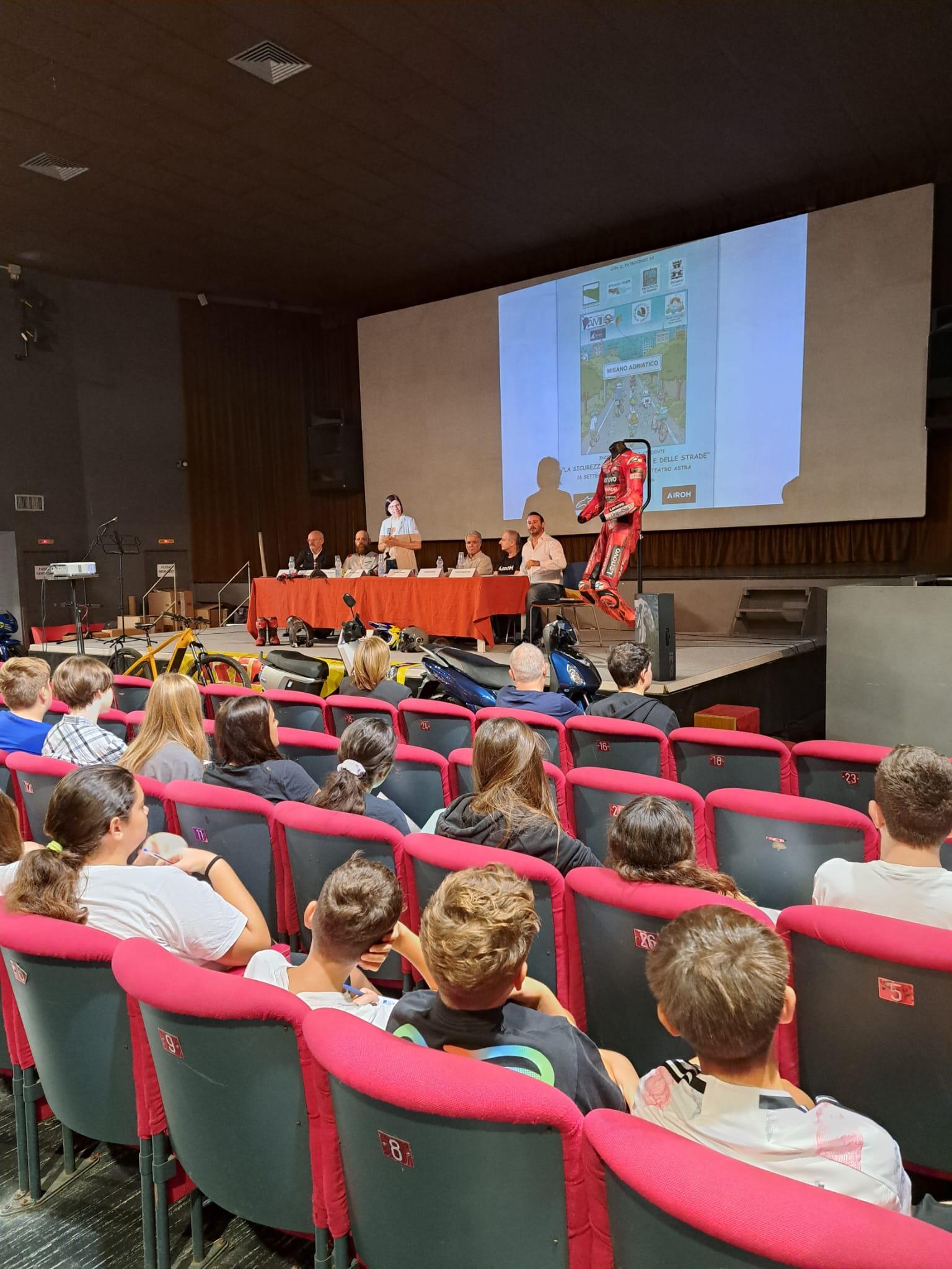 Un momento dell'incontro "La sicurezza sulle strade e delle strade" a Misano
