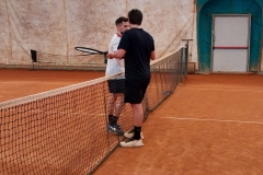 stretta-mano-Zavatti-e-Farneti