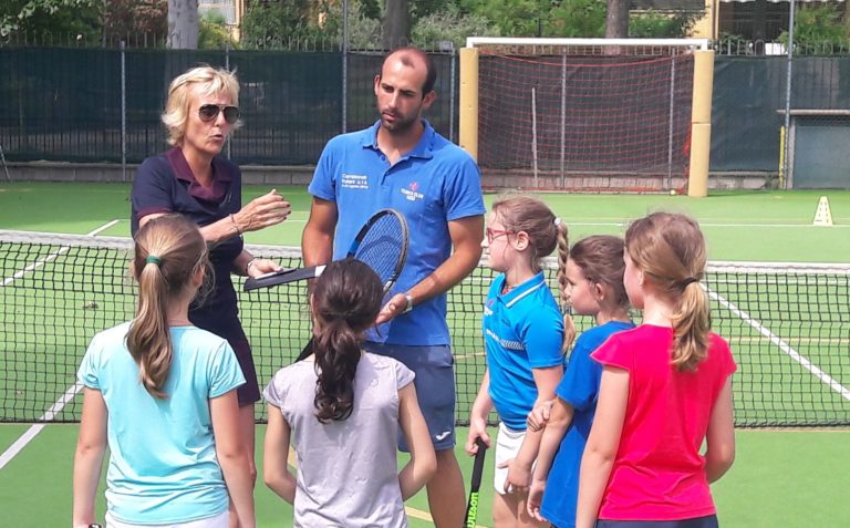 Raffaella Reggi durante uno degli stage al Tennis Club Faenza