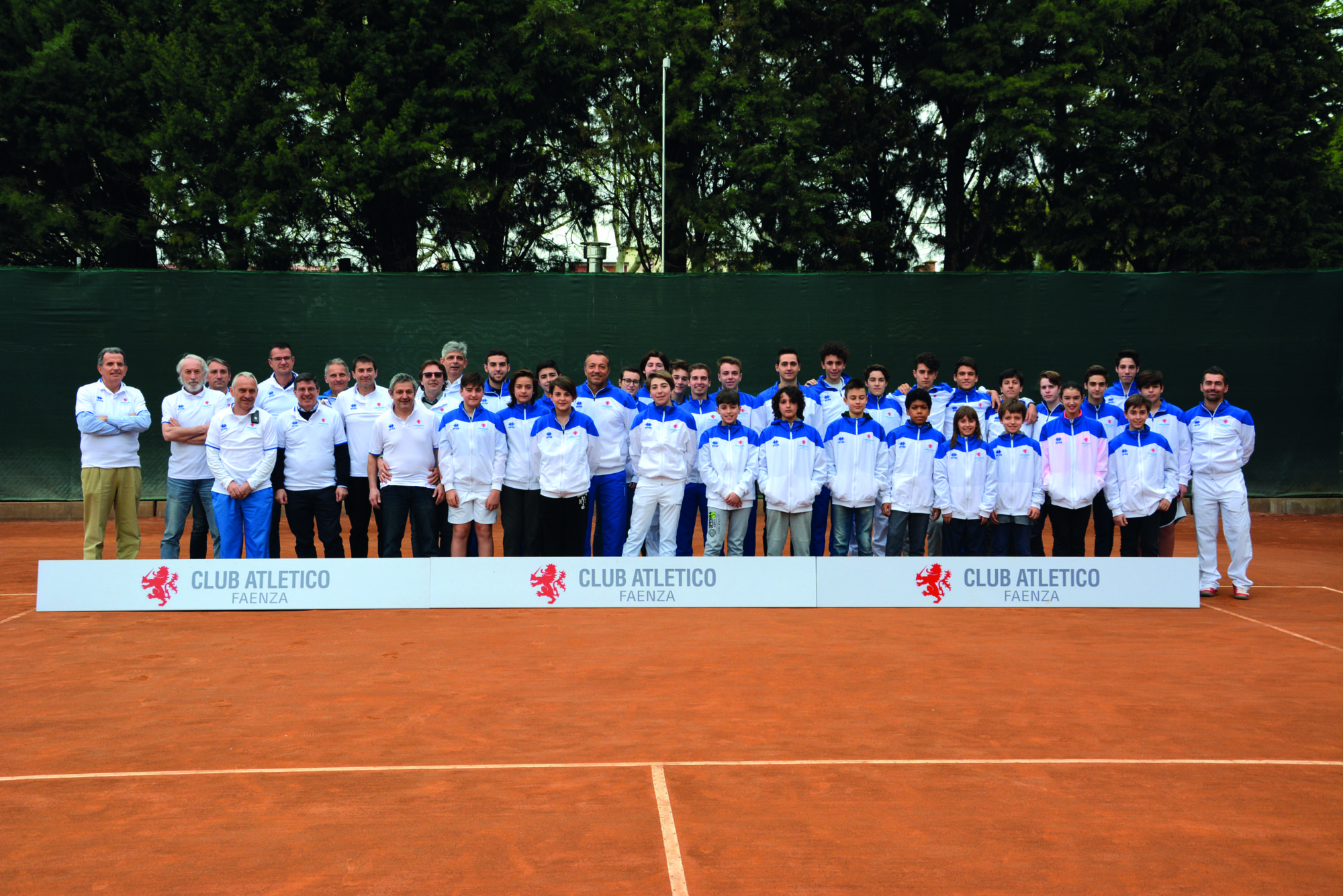 Il gruppo agonisti del Tennis Club Faenza