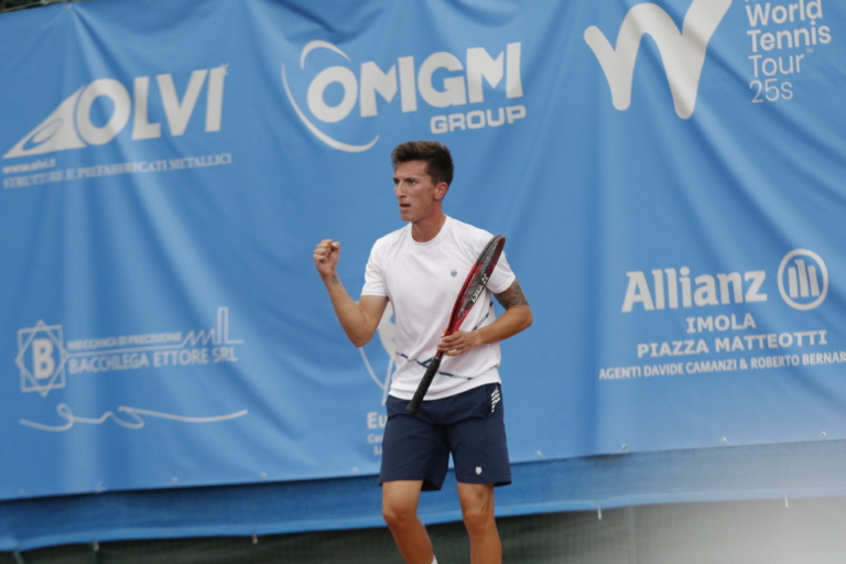 Luca Pancaldi stringe il pugno