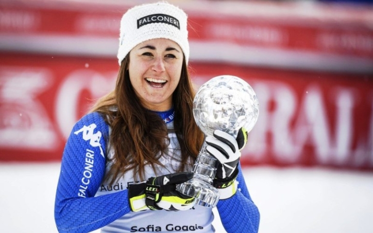Sofia Goggia con la Coppa di Cristallo