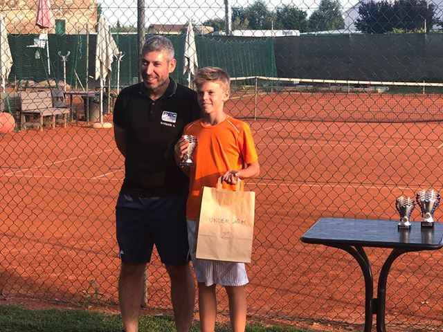 Mattia Di Bari qui premiato a Fusignano