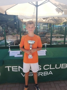 Mattia Di Bari premiato al Tennis Viserba