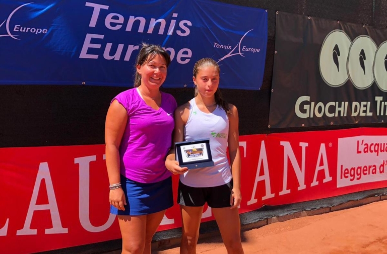 Letizia Migani con la maestra Federica Cerri