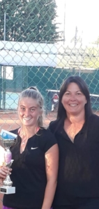 Alessandra Sparnacci con la maestra Federica Cerri
