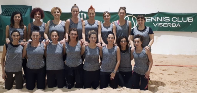 Beach tennis Viserba: le partecipanti al torneo