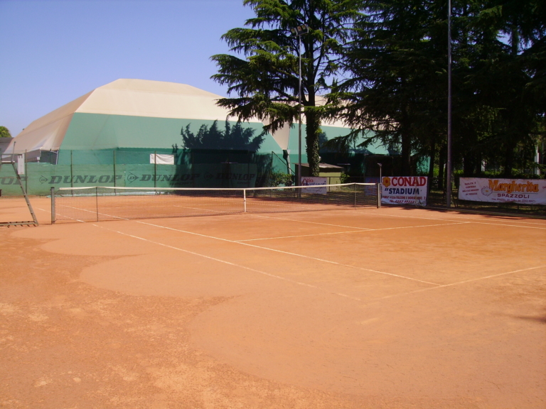 Uno dei campi del Forum Tennis Forlì
