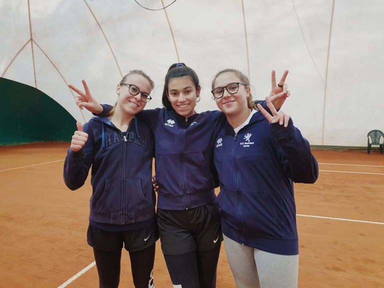 La squadra del Cacciari Imola del Trofeo Nonantola femminile