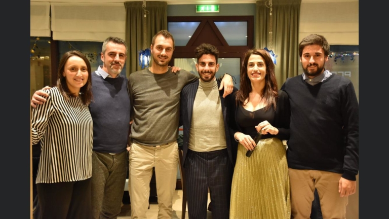 Lo staff tecnico del Circolo Tennis Cerri con Francesca Cerri