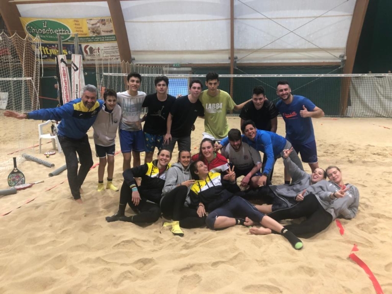 Alcuni allievi del Pura Vida Riccione con Max Sforza ed Emanuela Donati
