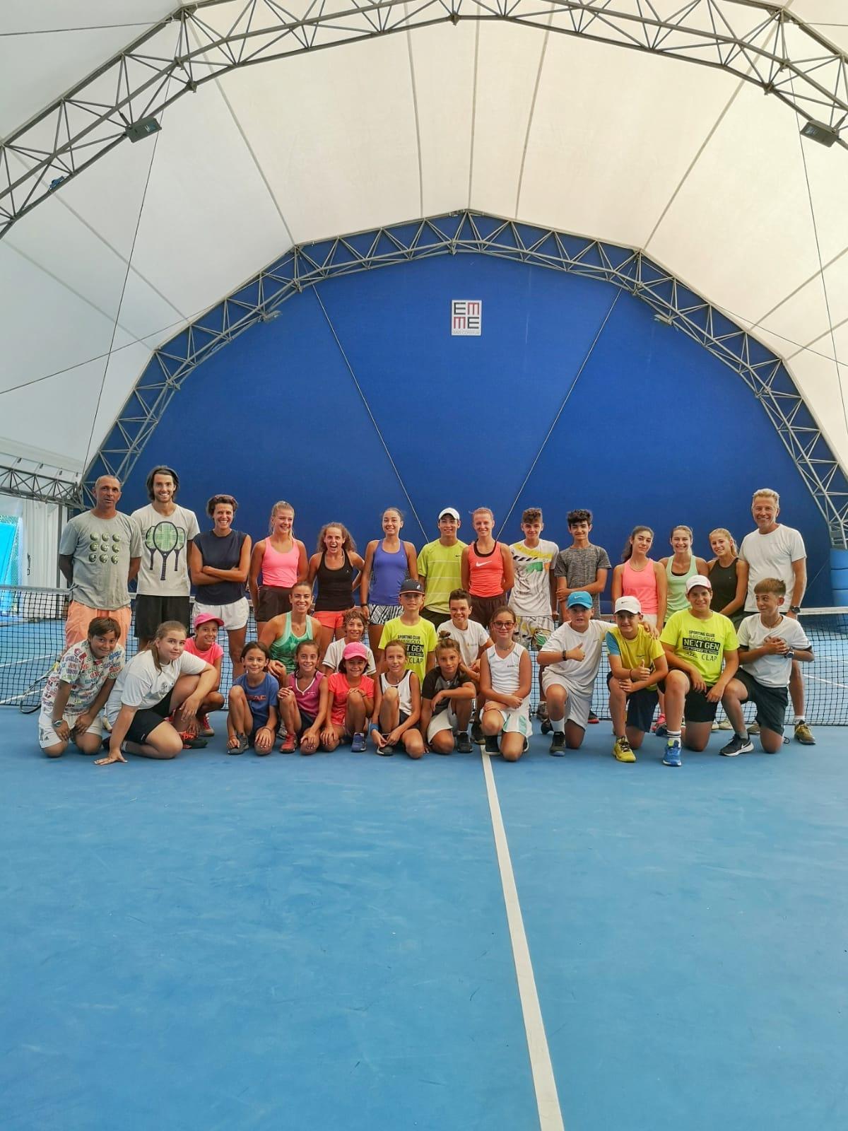 Paula Ormaechea con la scuola agonistica del Ct Cicconetti