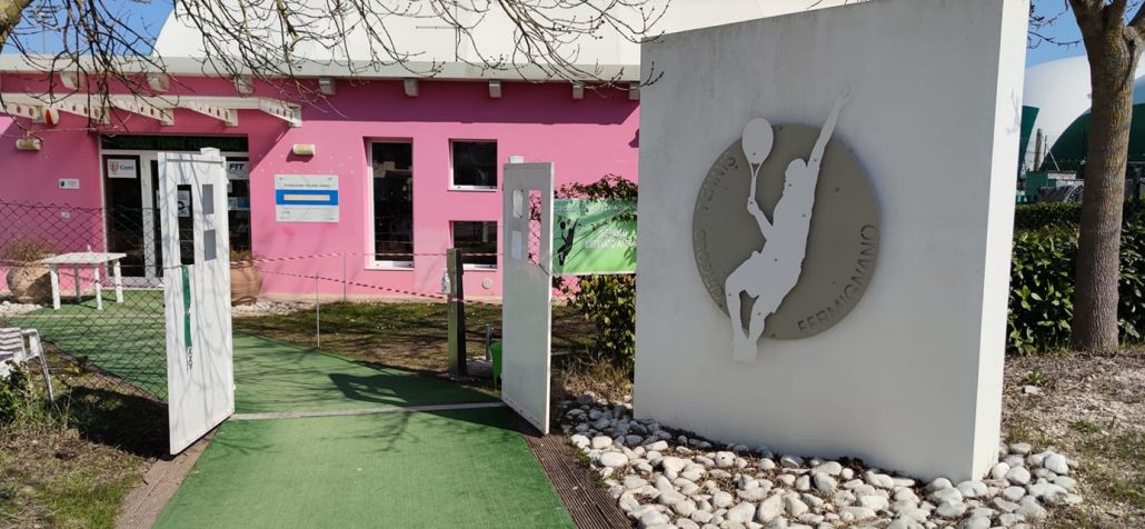 L'ingresso del Circolo Tennis Fermignano