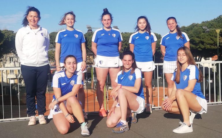 La squadra di serie C femminile del Tennis Club Riccione