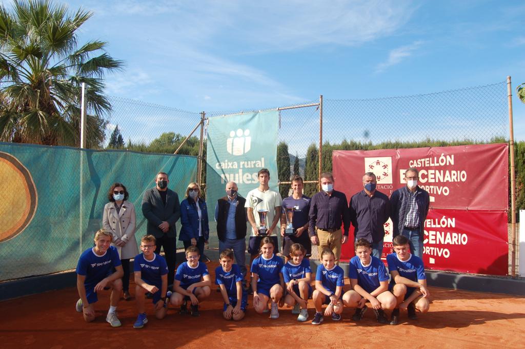 La premiazione del torneo ITF di Nules (Spagna)