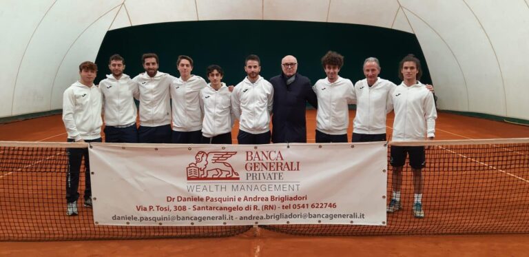 La formazione del Tennis Club Viserba al completo