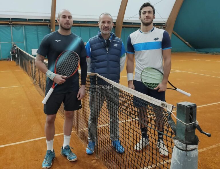 Marco De Rossi e Marcello Serafini con il giudice di sedia Franco Ubalducci