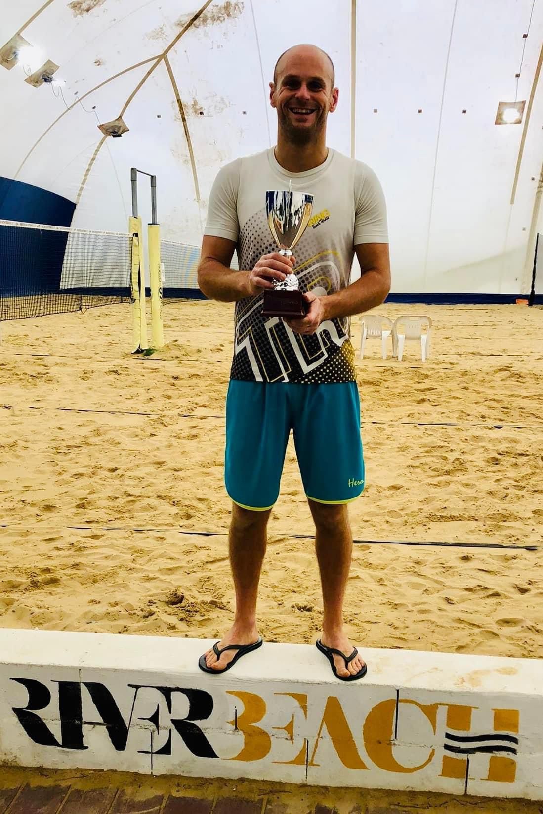 Beach tennis Pura Vida: Angelini e Longhini protagonisti nei regionali indoor a Pesaro