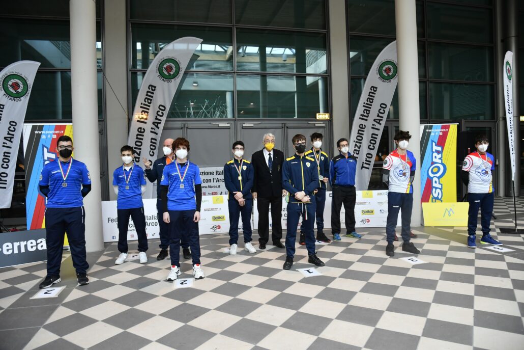 premiazione gara Allievi a squadre ricurvo