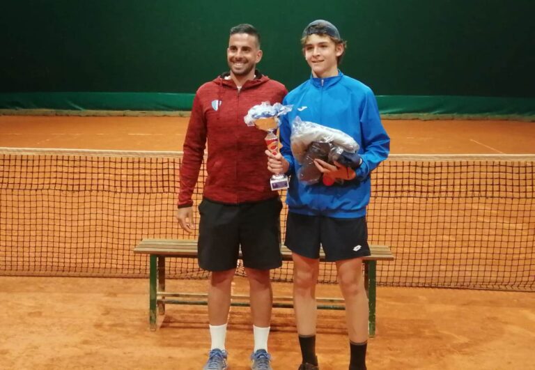 Federico Strocchi, vincitore del Trofeo Muccini, con il maestro Giacomo Polidori