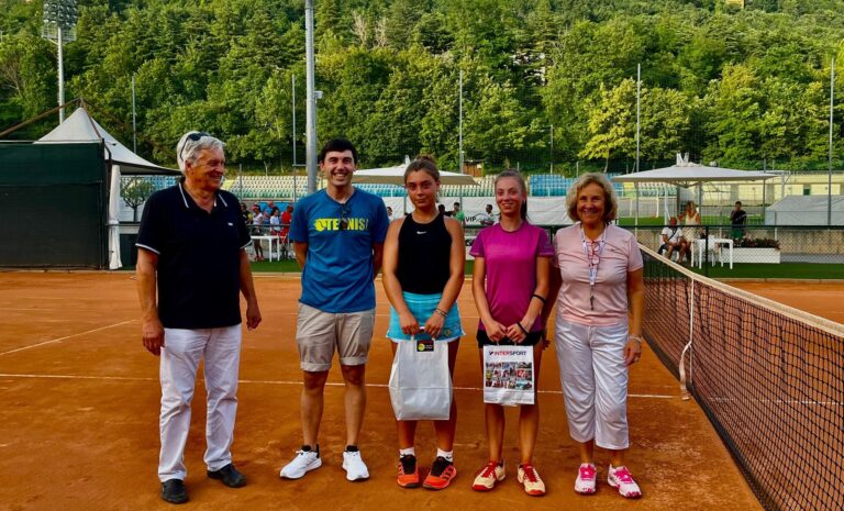 premiazione trofeo Titano quarta categoria femminile