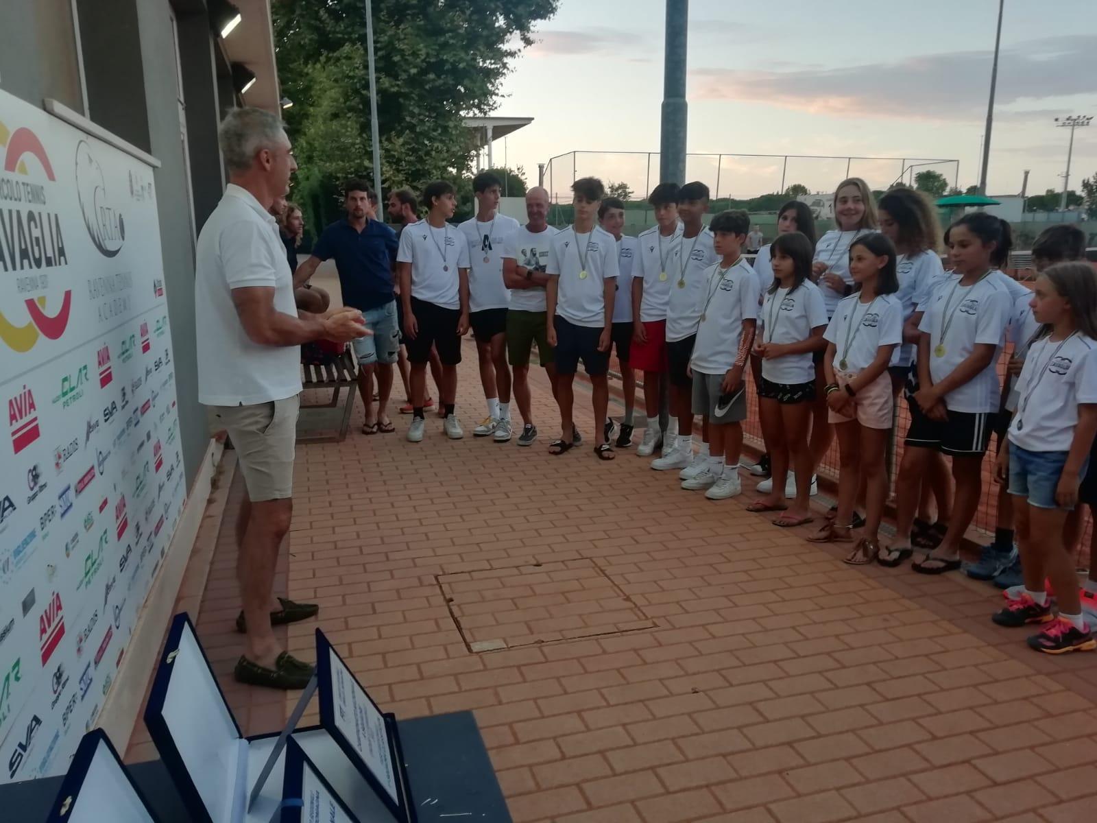 Al Ct Zavaglia scatta il torneo Veterani ed intanto il presidente Gamberini premia le giovani promesse