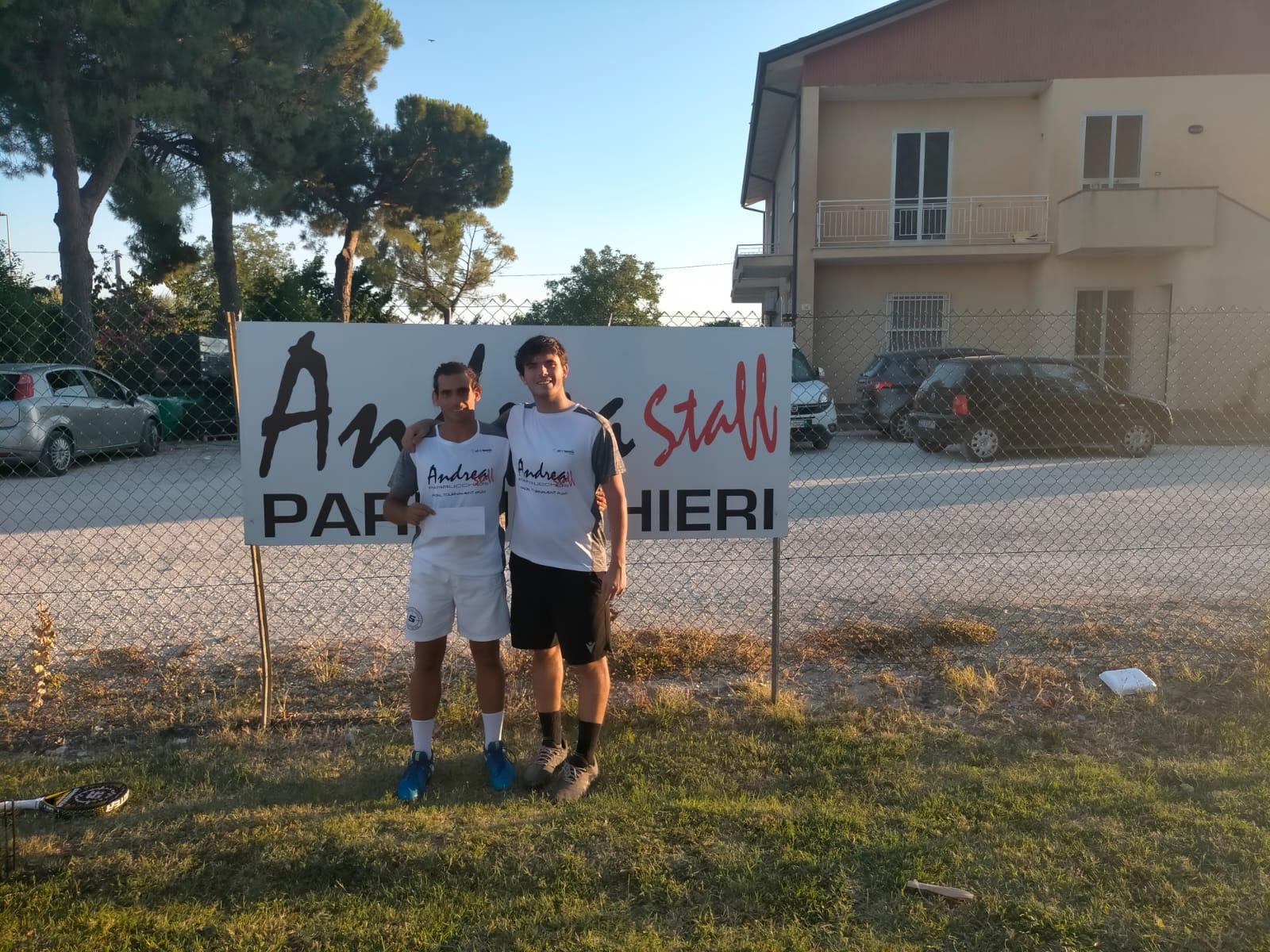 Pambianco-Nervegna e Betti-Cacchi trionfano nel torneo “Andrea Staff” di padel all’Up Tennis dove entra nel clou il torneo di tennis di 3°