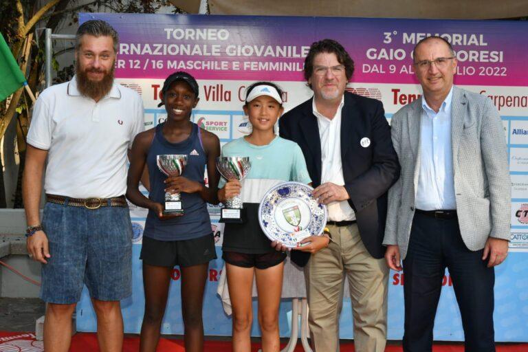 premiazione singolare Under 12 femminile al Tennis Europe del Villa Carpena
