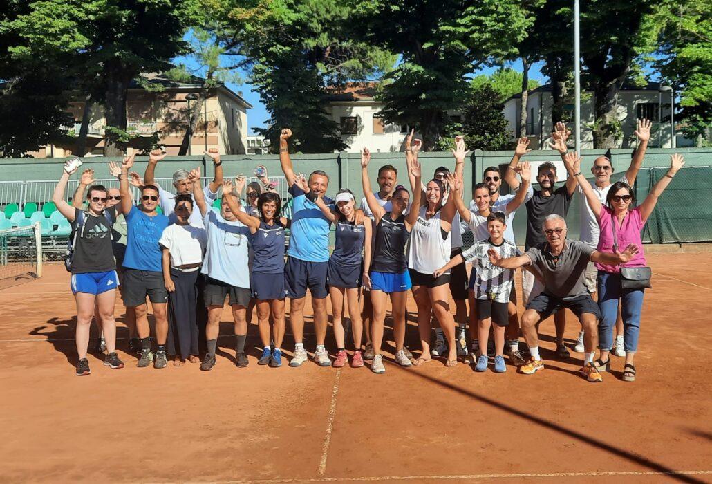 Festa al Tennis Club Faenza per la promozione in serie B2 femminile