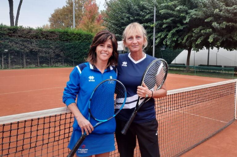 Paola Tampieri e Flora Perfetti, maestre del Tennis Club Faenza