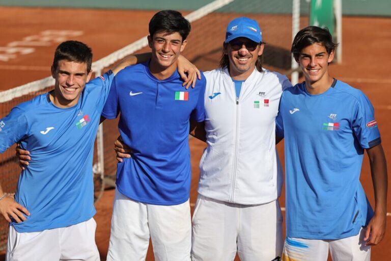 La nazionale italiana under 16, con Lorenzo Angelini primo a sinistra
