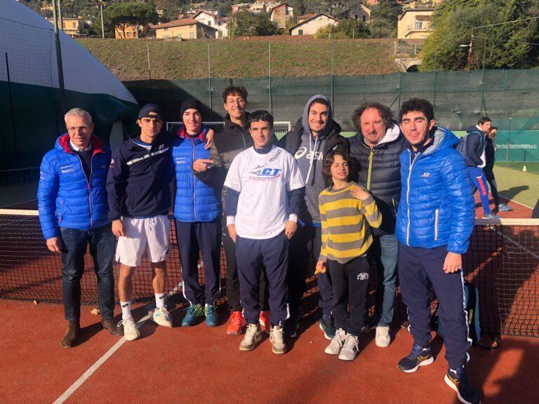 La squadra del Circolo Tennis Massa Lombarda festeggia la promozione in serie A1
