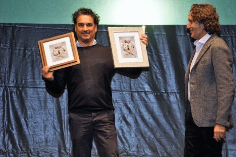 Andrea Melandri, presidente del Russi Sporting Club con i riconoscimenti del Comune