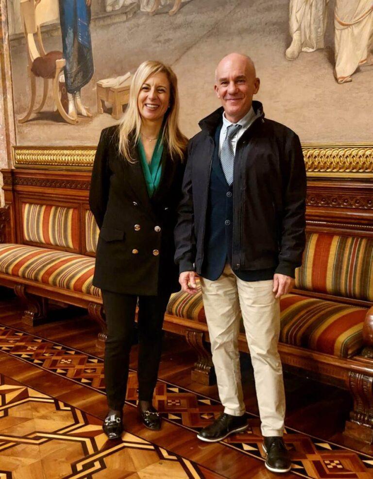 La senatrice Domenica Spinelli e Marco Guidarini, presidente della Associazione Motociclisti Incolumi