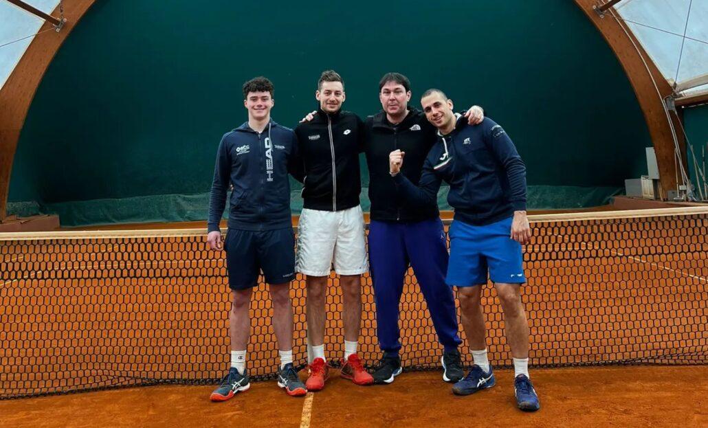 La squadra del Circolo Tennis che disputa il Trofeo Palmieri