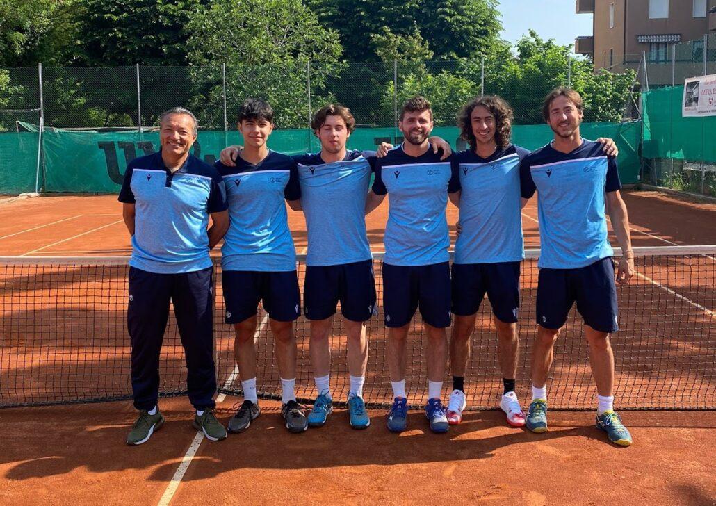 La squadra di serie C del Tennis Club Faenza
