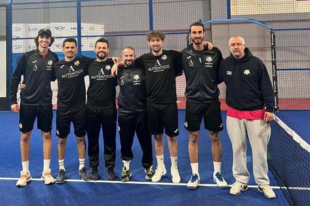 La squadra di serie B del Padel Club Riccione a Bari