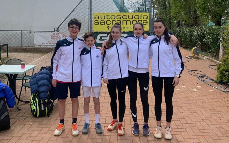 Le squadre under 14 maschile e under 16 femminile della Scuola Federale Tennis San Marino