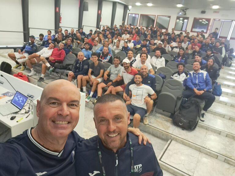 Fabrizio Serafini al termine del suo "speech" alla Scuola dello Sport Coni