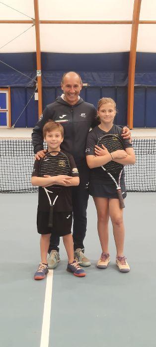 La squadra Under 10 del Ct Zavaglia con il maestro Ronnj Capra