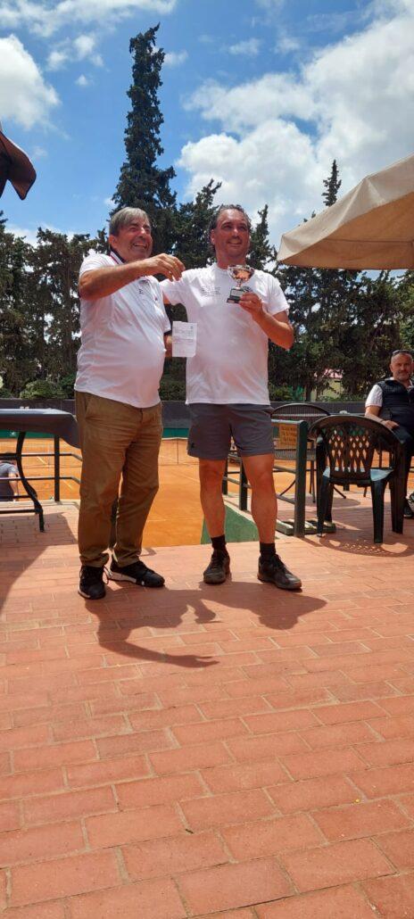 Andrea Melandri premiato da Fotis Vazeos ad Atene