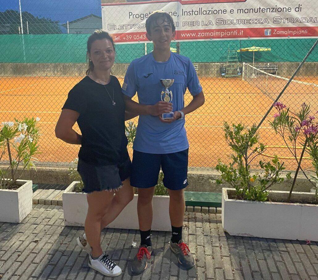 Chiara Magnani premia Federico Baldinini