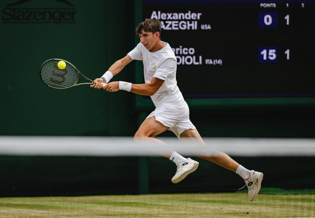 Federico Bondioli in azione a Wimbledon