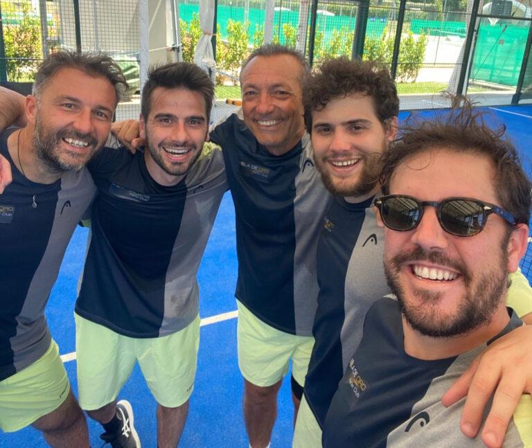 La squadra di padel di serie D del Tennis Club Faenza
