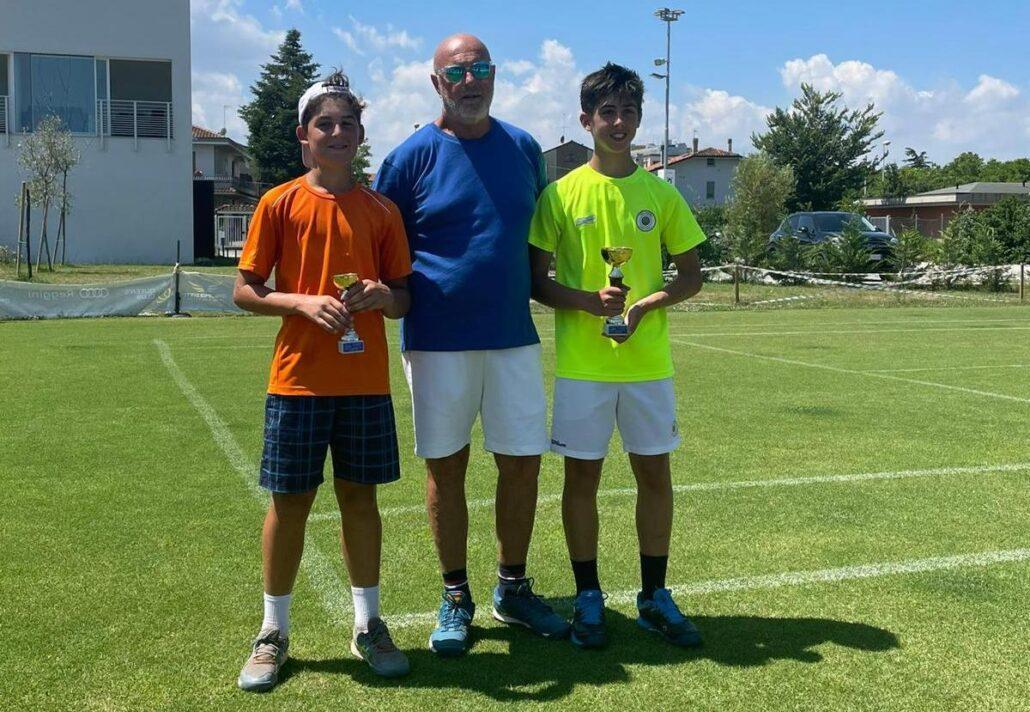 La premiazione dell'Under 14 maschile al Queen's Club Cattolica