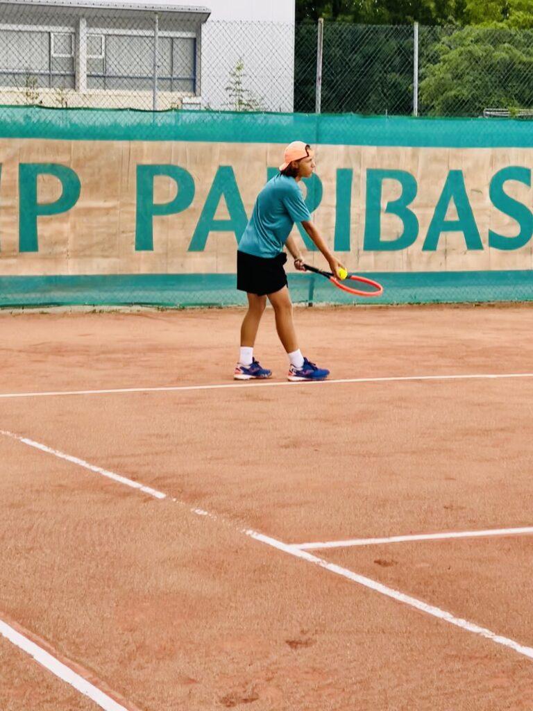 Il servizio mancino di Alessandro Cortesi