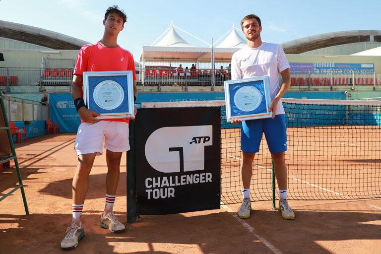 Francesco Forti e Giovanni Fonio con il trofeo del doppio
