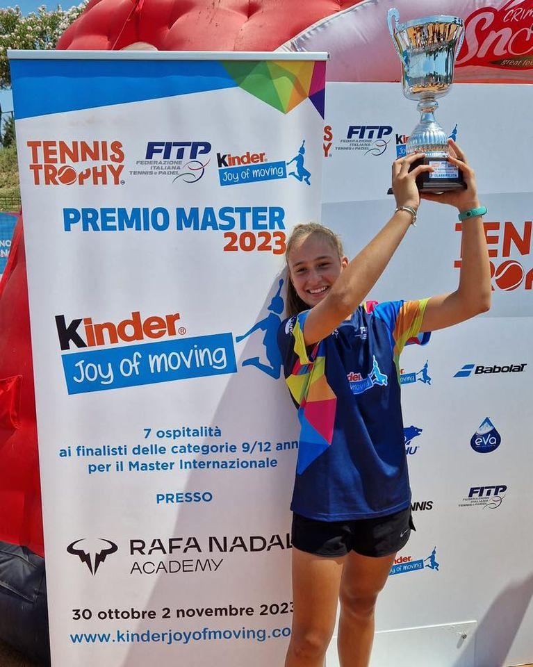 Emma Lanzoni con il trofeo