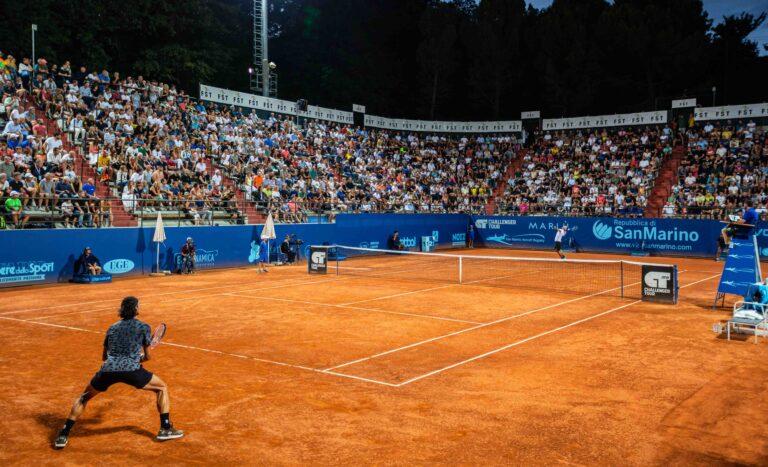 Il Centrale di San Marino pieno per il match d'esordio di Fabio Fognini